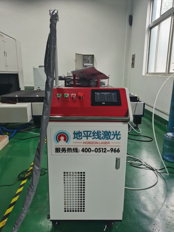 เครื่องเชื่อมแบบพกพา Smooth Seam 8m 1000W 220v สำหรับวัสดุโลหะ