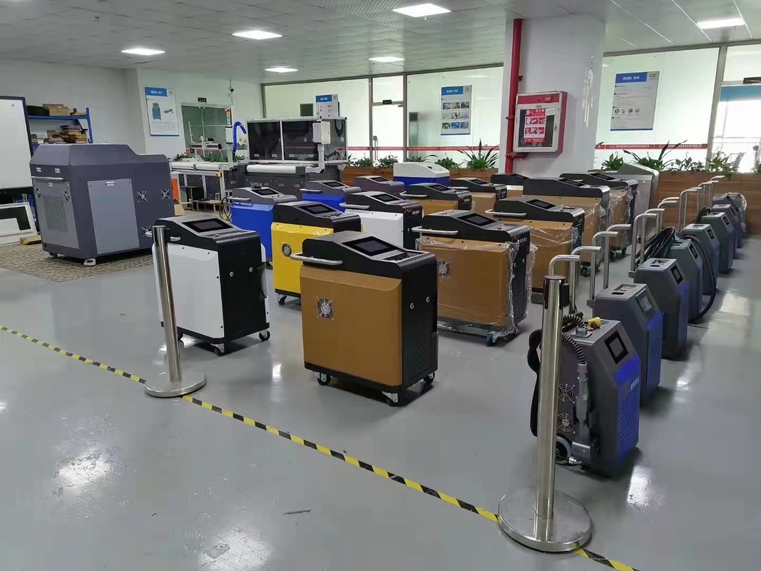 เครื่องทำความสะอาดด้วยเลเซอร์ MOPA 500W MAX JPT Laser Source สำหรับการกำจัดสนิม